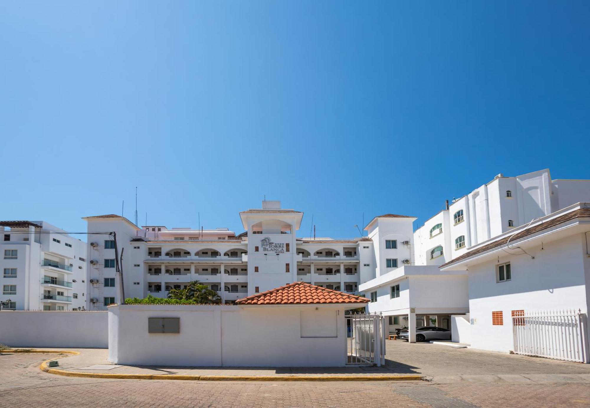 Torreblanca Beach Hotel And Suites Guayabitos - Desayuno Y Comida Incluido Rincon de Guayabitos Exterior photo