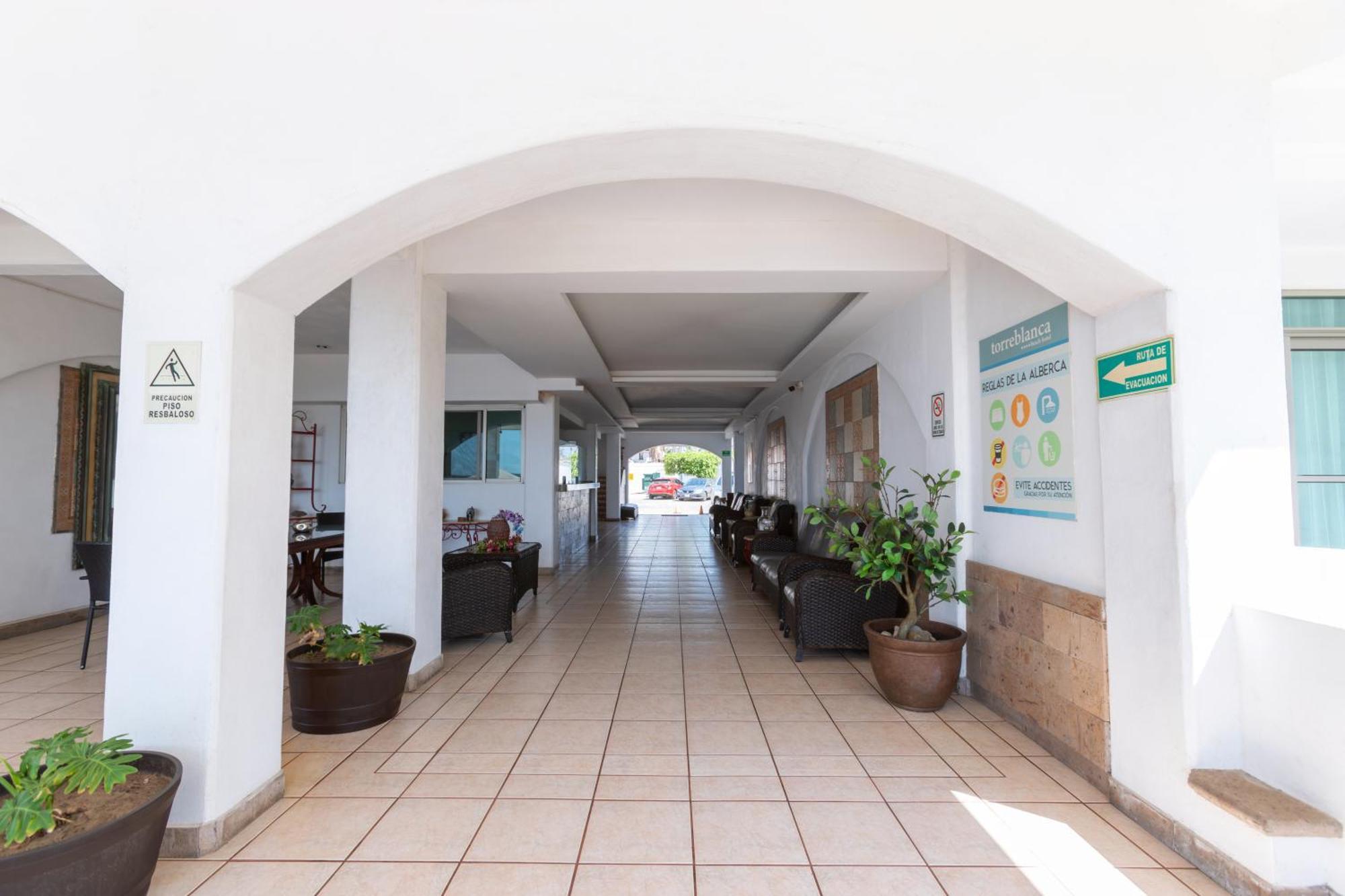 Torreblanca Beach Hotel And Suites Guayabitos - Desayuno Y Comida Incluido Rincon de Guayabitos Exterior photo